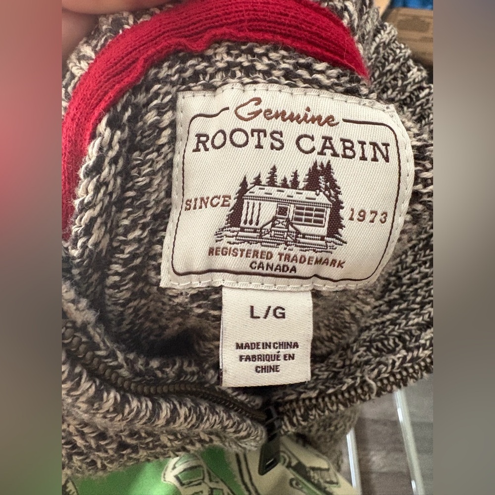 Roots Quarter Zip Sweater Salt and Pepper - Picture 4 of 4